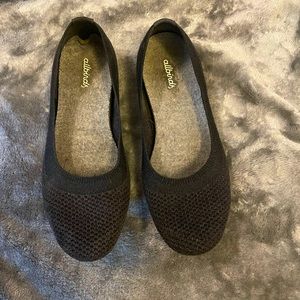 heathered black tree breezers